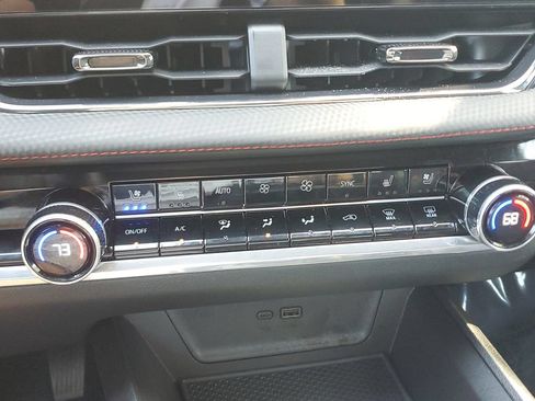 Used 2025 Chevrolet Equinox RS w/ Safety and Technology Package FWD image 28