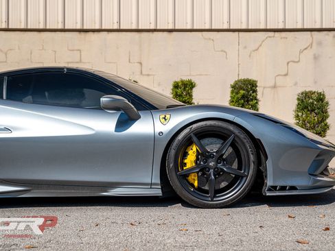 Used 2021 Ferrari F8 Tributo RWD image 33