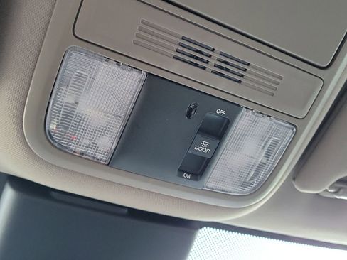 Used 2022 Honda Odyssey EX image 21