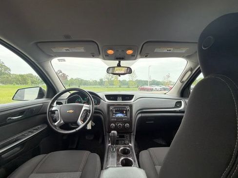Used 2016 Chevrolet Traverse LT w/ Style and Technology Package FWD image 22