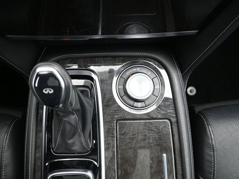 Used 2022 INFINITI QX80 Luxe image 18