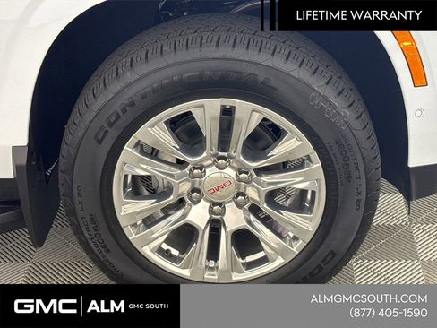New 2026 GMC Yukon XL Denali AWD/4WD image 14