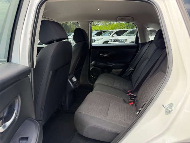 Certified 2025 Honda HR-V LX image 15