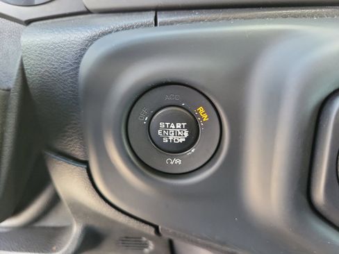 Used 2018 Jeep Wrangler Unlimited Sport S AWD/4WD image 27