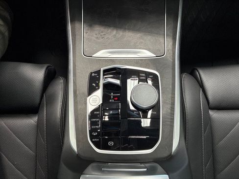 Used 2025 BMW X5 xDrive40i w/ Premium Package AWD/4WD image 22