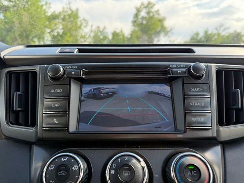 Used 2014 Toyota RAV4 LE AWD/4WD image 14