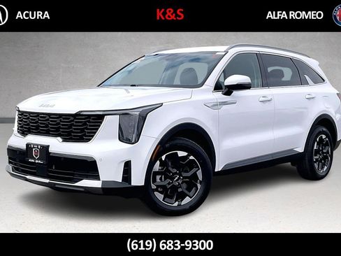 Used 2024 Kia Sorento S image 1