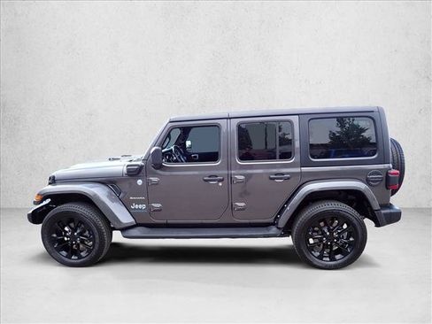 Used 2023 Jeep Wrangler Unlimited Sahara w/ Cold Weather Group AWD/4WD image 2