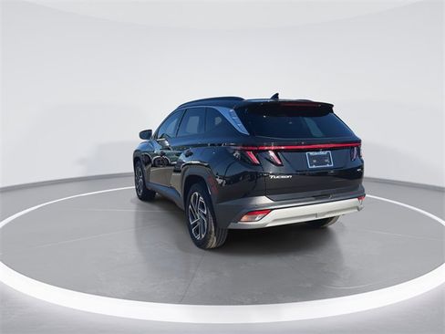 Certified 2025 Hyundai Tucson Limited image 6