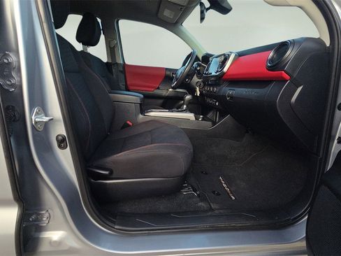 Used 2021 Toyota Tacoma SR5 image 13