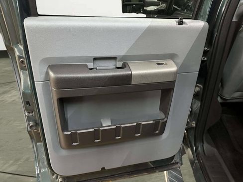 Used 2011 Ford F250 XLT w/ XLT Interior Pkg image 21