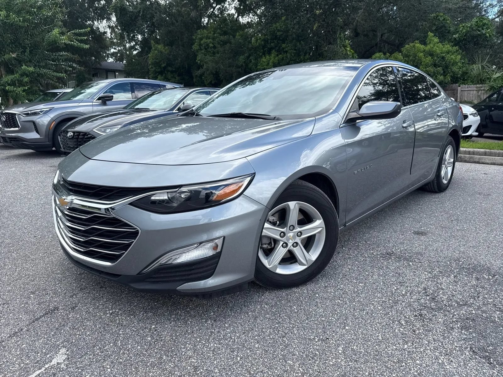 Used 2024 Chevrolet Malibu LS FWD image 2