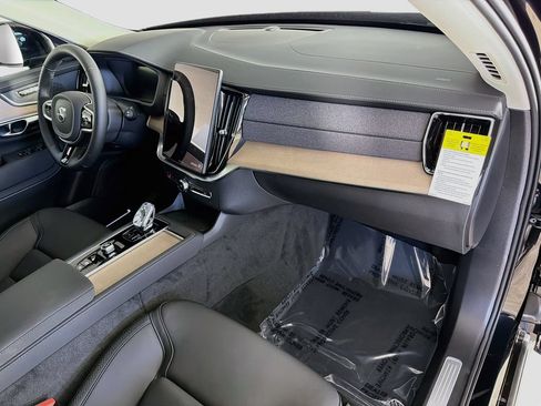 New 2026 Volvo XC90 B5 Plus w/ Protection Package AWD/4WD image 31
