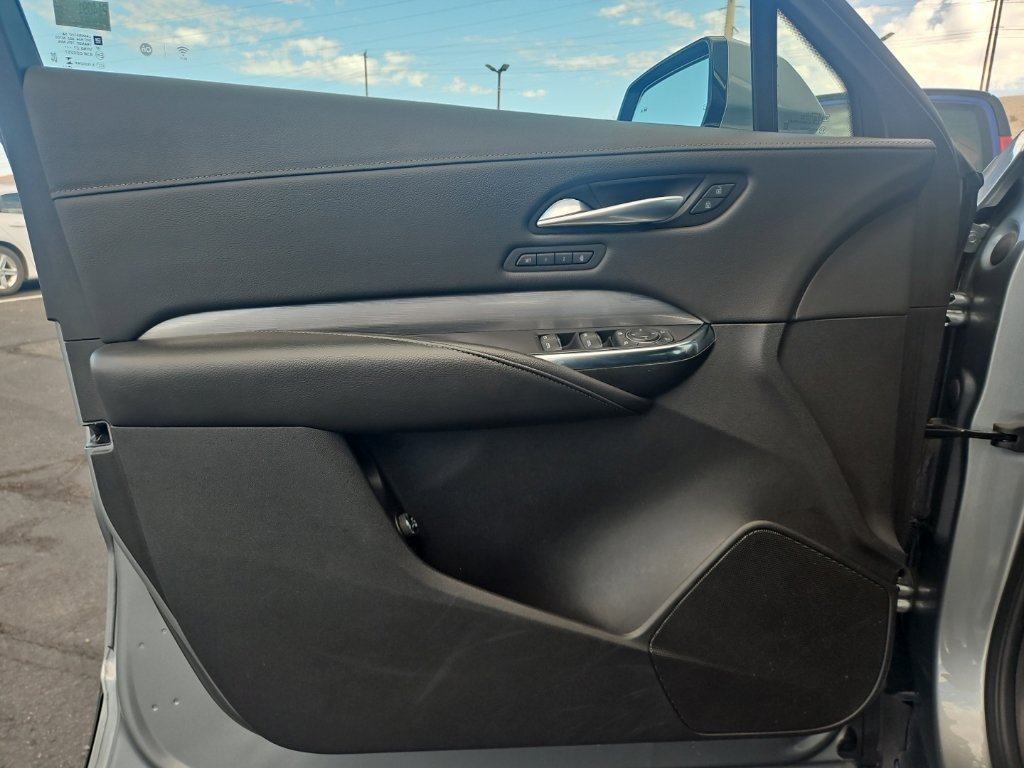 Used 2025 Cadillac XT4 Premium Luxury AWD/4WD image 11