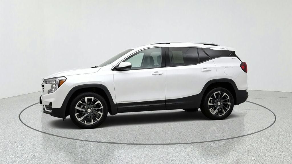 Used 2023 GMC Terrain SLT w/ LPO, Floor Liner Package AWD/4WD image 8