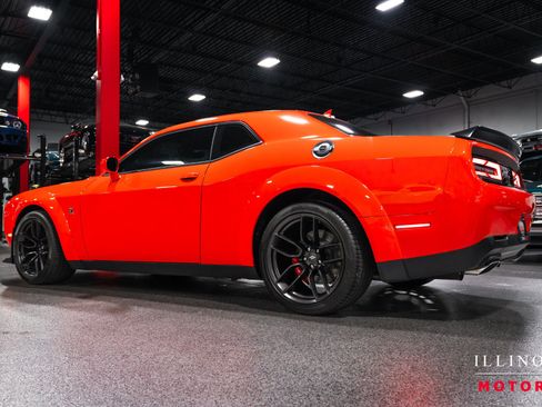Used 2022 Dodge Challenger R/T Scat Pack RWD image 3