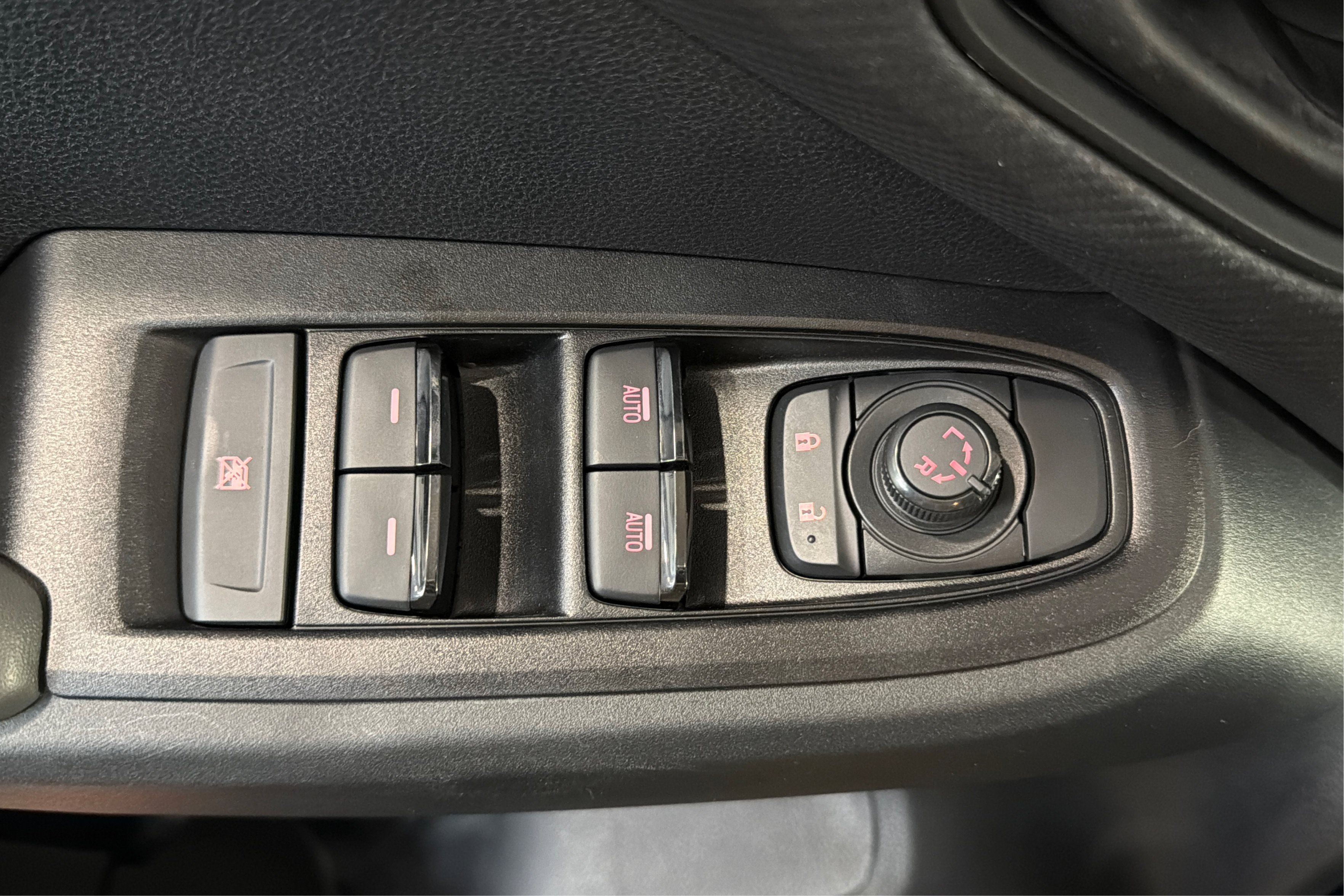Used 2025 Subaru Crosstrek 2.5i Wilderness AWD/4WD image 16