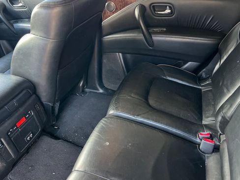 Used 2017 Nissan Armada Platinum w/ Interior Lighting Package RWD image 5