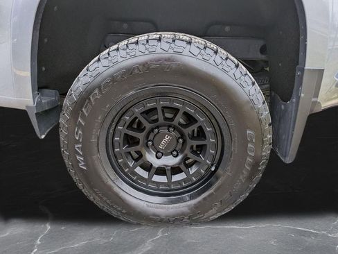 Used 2022 Chevrolet Colorado Z71 w/ Safety Package image 29