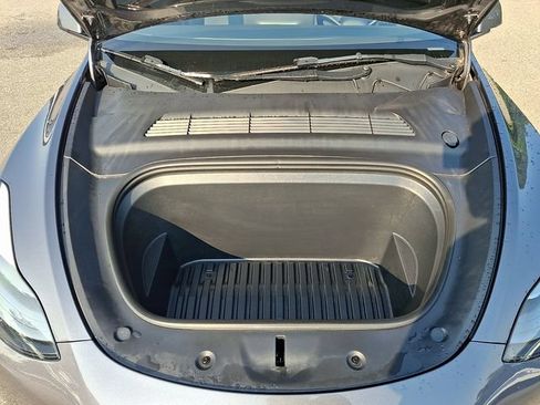 Used 2023 Tesla Model Y Long Range AWD/4WD image 29