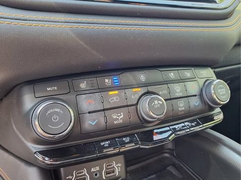 Used 2023 Dodge Durango R/T AWD/4WD image 25