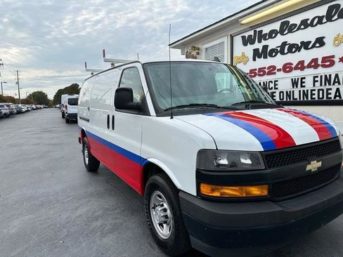 Used 2018 Chevrolet Express 2500 w/ Driver Convenience Package image 7