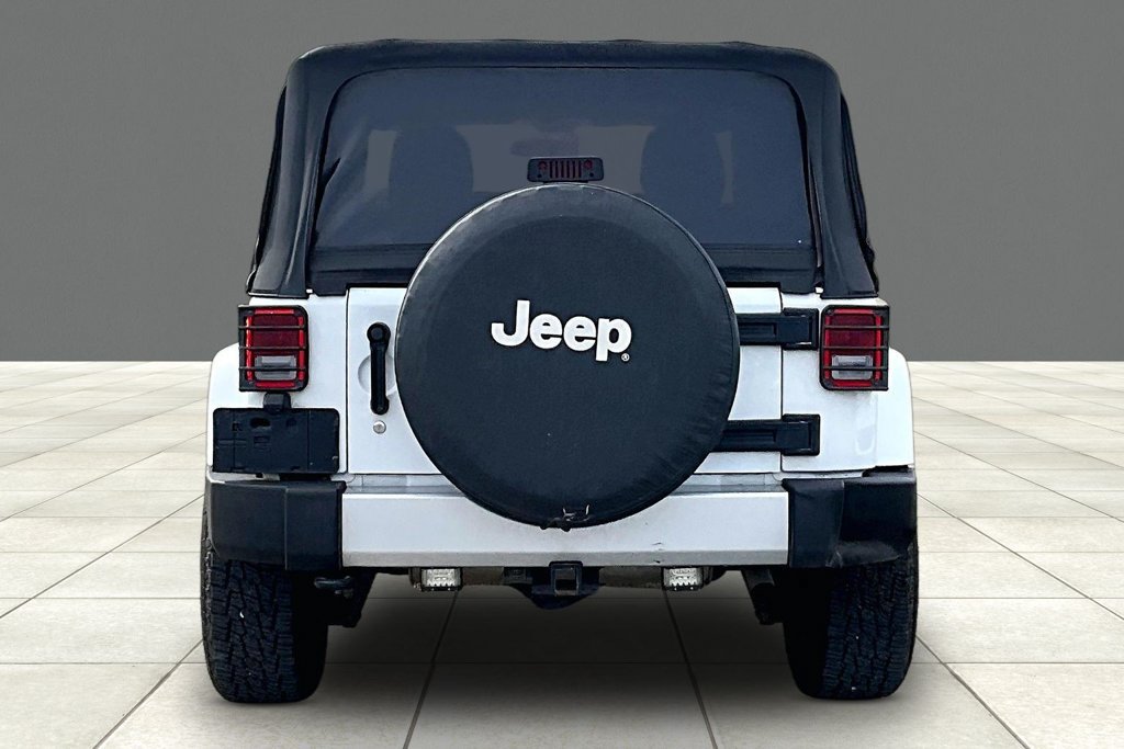 Used 2012 Jeep Wrangler Sahara AWD/4WD image 4