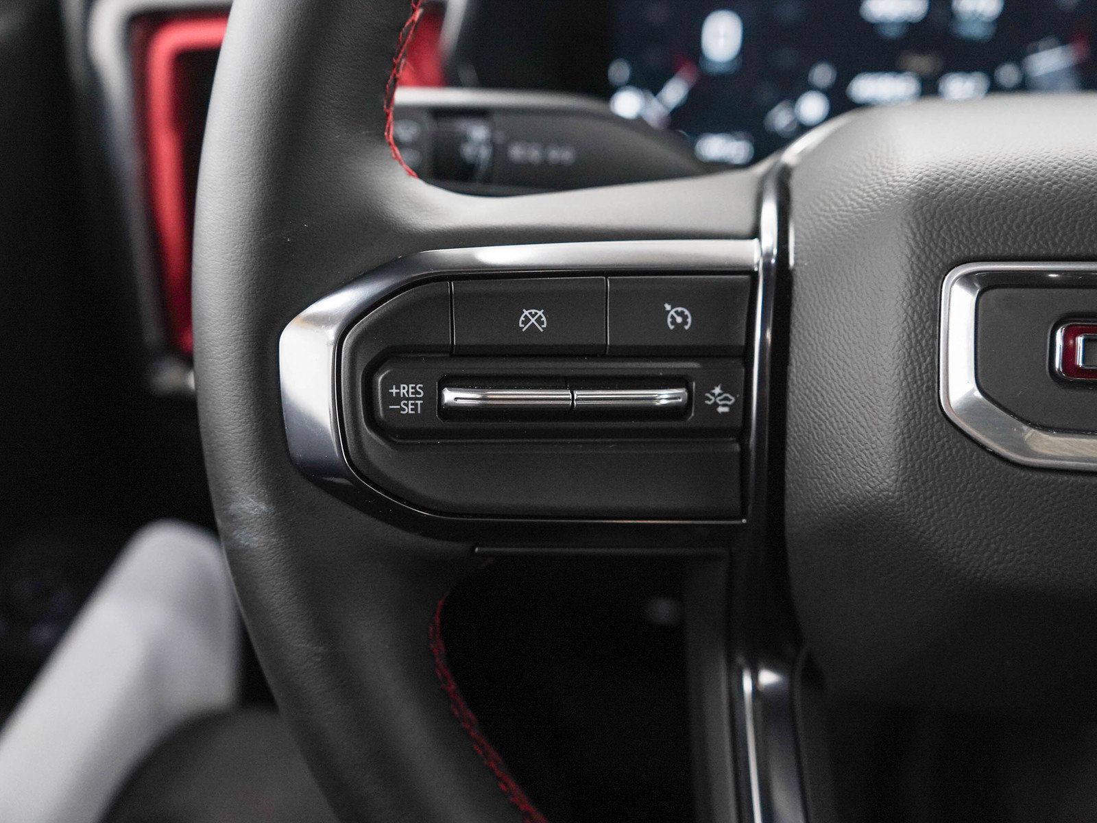 Used 2026 GMC Canyon AT4X AWD/4WD image 25