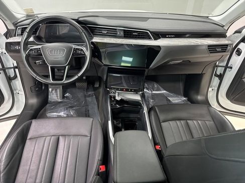 Used 2022 Audi e-tron Premium Plus w/ Premium Plus Package image 15