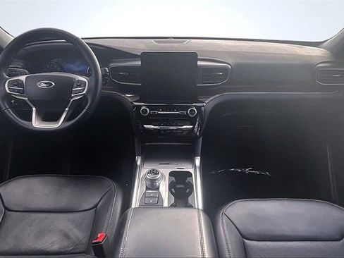 Certified 2022 Ford Explorer Limited w/ Hybrid Equipment Group 310A image 16