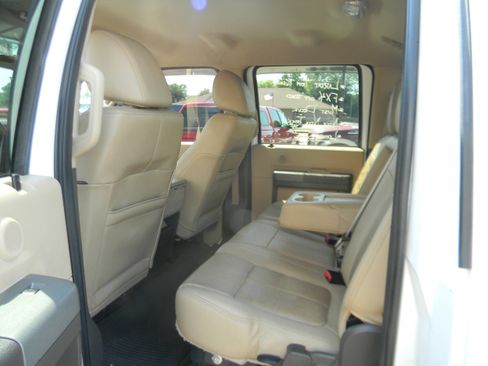 Used 2011 Ford F250 Lariat w/ Lariat Interior Pkg image 10