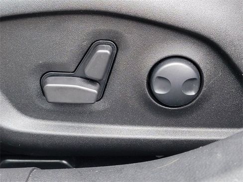 Certified 2023 Jeep Renegade Limited image 4