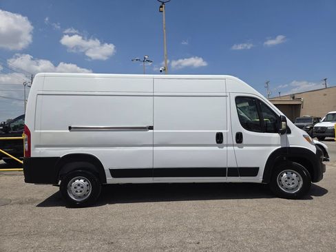 Used 2023 RAM ProMaster 2500 FWD image 15