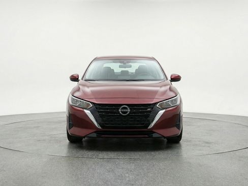 Used 2025 Nissan Sentra SV image 2
