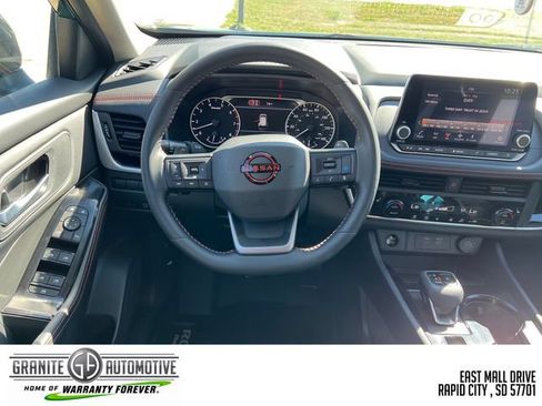 Used 2026 Nissan Rogue SV AWD/4WD image 14