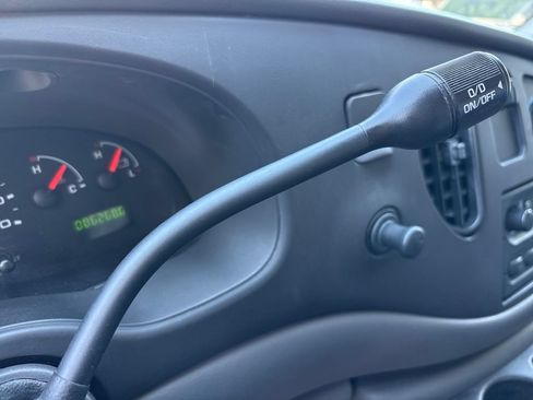 Used 2008 Ford E-150 and Econoline 150 RWD image 24