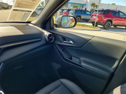 Certified 2025 Chevrolet Equinox LT w/ Convenience Package II image 12
