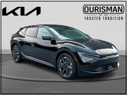 New 2025 Kia EV6 Light w/ Light LR Technology Package