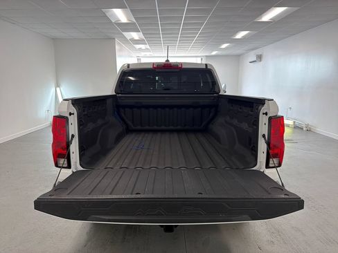 Used 2026 Chevrolet Colorado W/T w/ Advanced Trailering Package RWD image 8