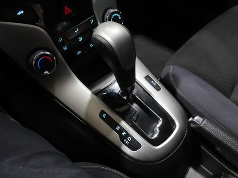 Used 2016 Chevrolet Cruze Eco image 26