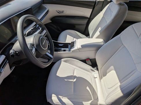 Certified 2025 Hyundai Tucson SE image 14