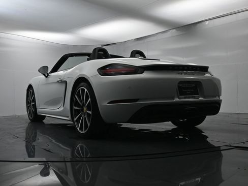 Used 2018 Porsche 718 Boxster image 51