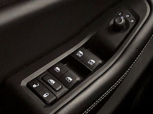 Used 2023 Jeep Grand Cherokee L Altitude image 26