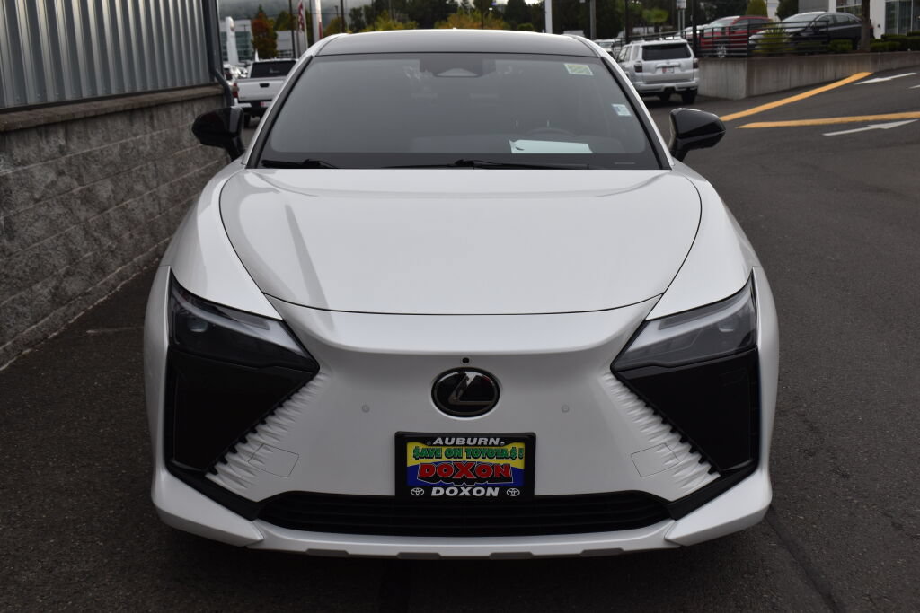 Used 2023 Lexus RZ 450e Premium w/ Technology Package AWD/4WD image 2