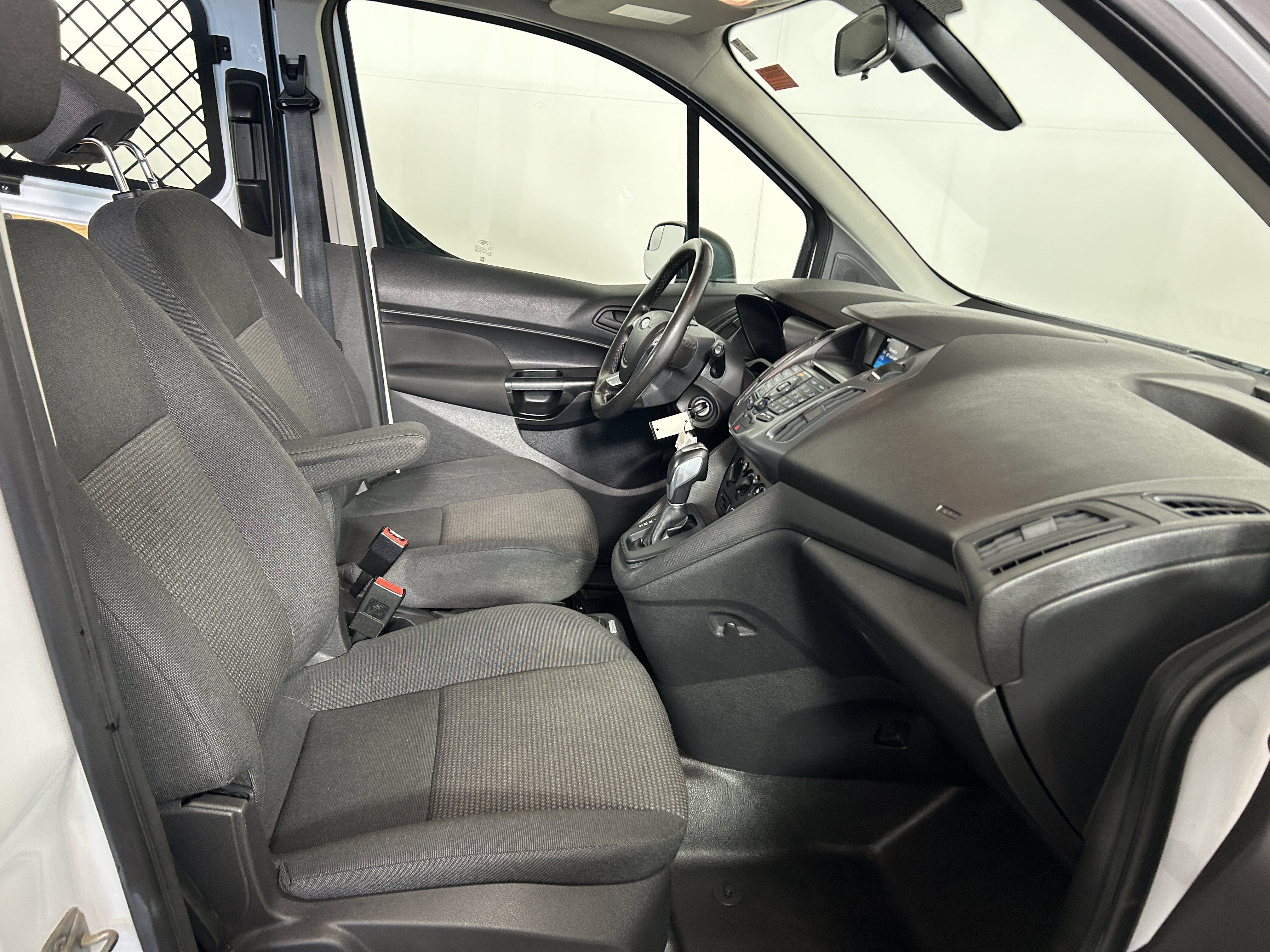 Used 2018 Ford Transit Connect XL FWD image 22