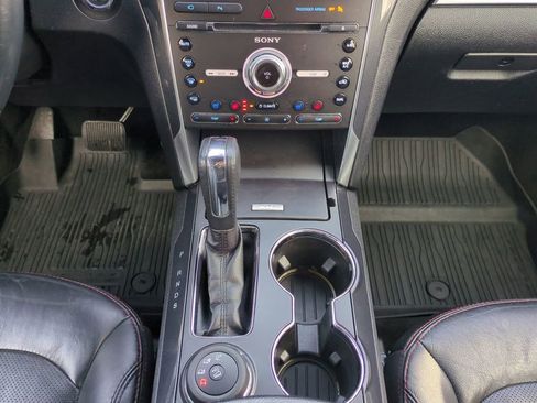 Used 2017 Ford Explorer Sport image 19