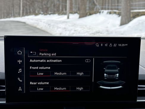 Used 2021 Audi A4 2.0T Premium w/ Convenience Package image 40