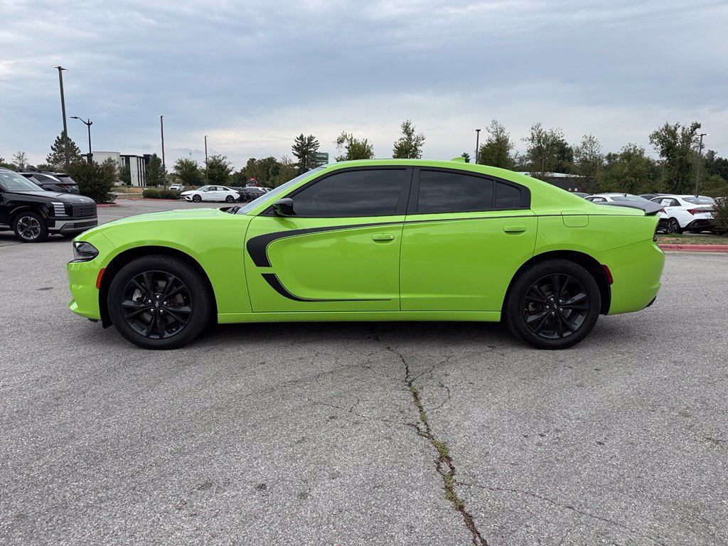 Used 2023 Dodge Charger SXT w/ Blacktop Package AWD/4WD image 4