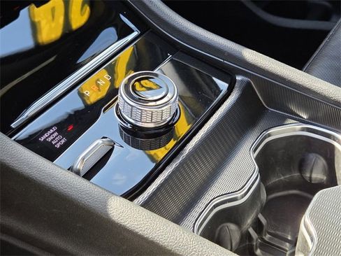 Used 2024 Jeep Grand Cherokee L Limited w/ Luxury Tech Group II image 37