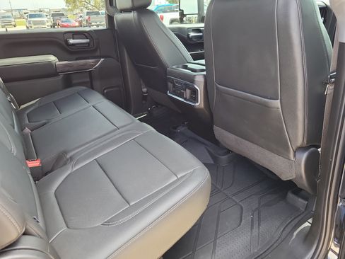 Used 2021 Chevrolet Silverado 3500 LTZ w/ LTZ Texas Edition image 11